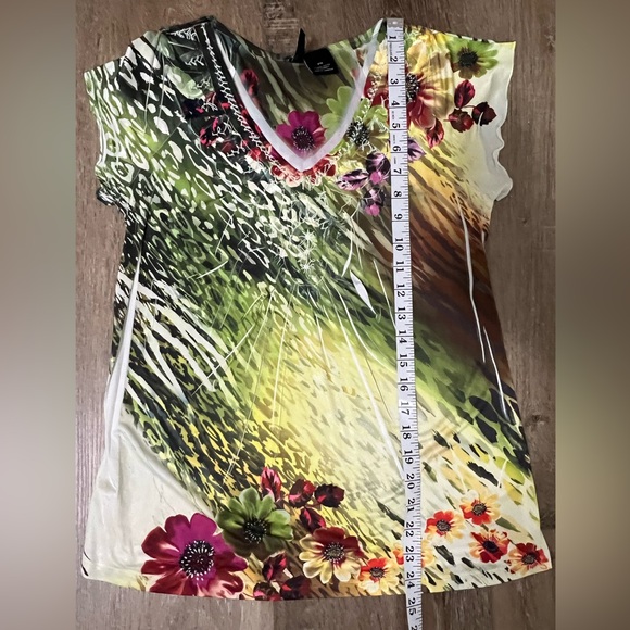 Silky Floral Top By New Directions Petite SZ PM - Picture 9 of 9